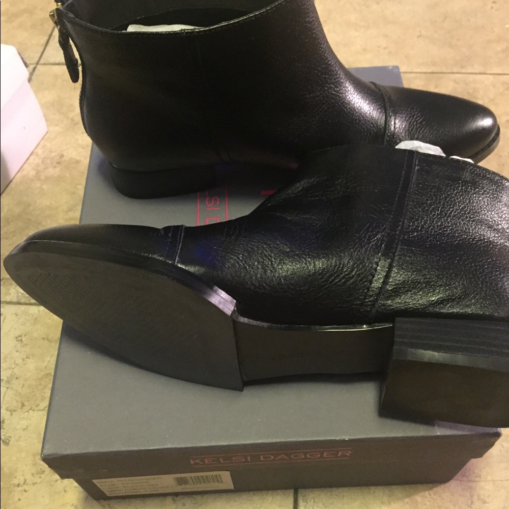 Boots - Picture 2 of 4